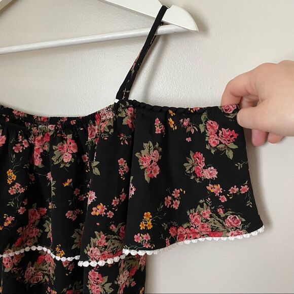 No Boundaries Blouse Cold Shoulder Floral Print Black Ruffle Casual Juniors Plus - Picture 7 of 8